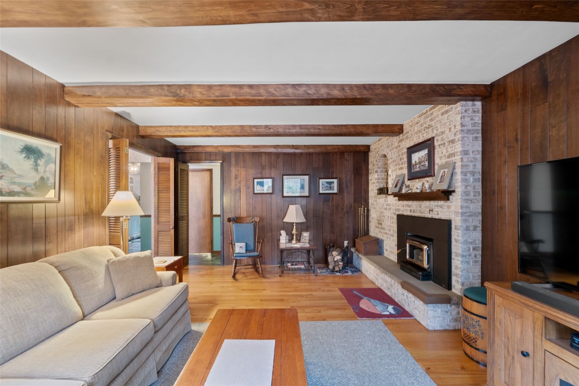 240 Ridgefield Road, Endicott, New York image 15