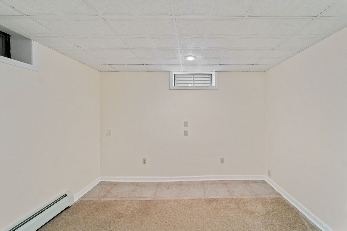 240 Ridgefield Road, Endicott, New York image 32