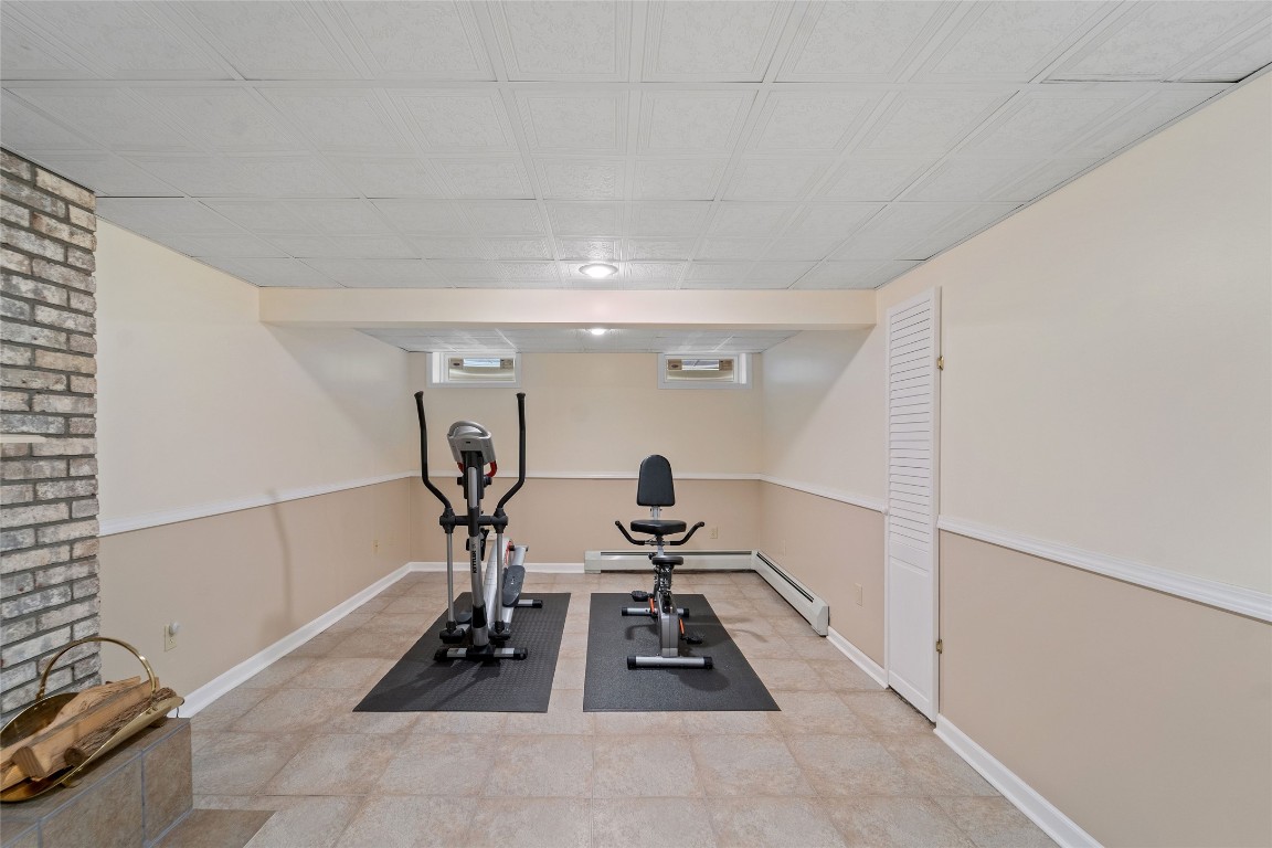 240 Ridgefield Road, Endicott, New York image 33