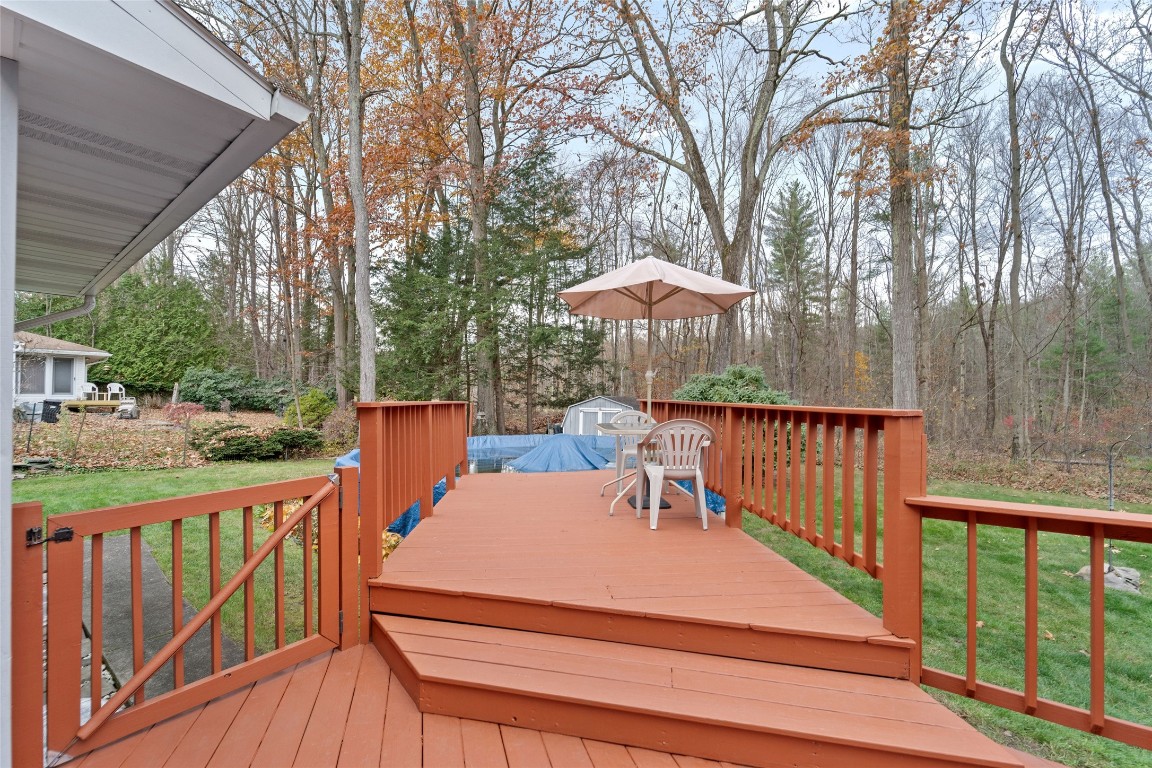 240 Ridgefield Road, Endicott, New York image 38