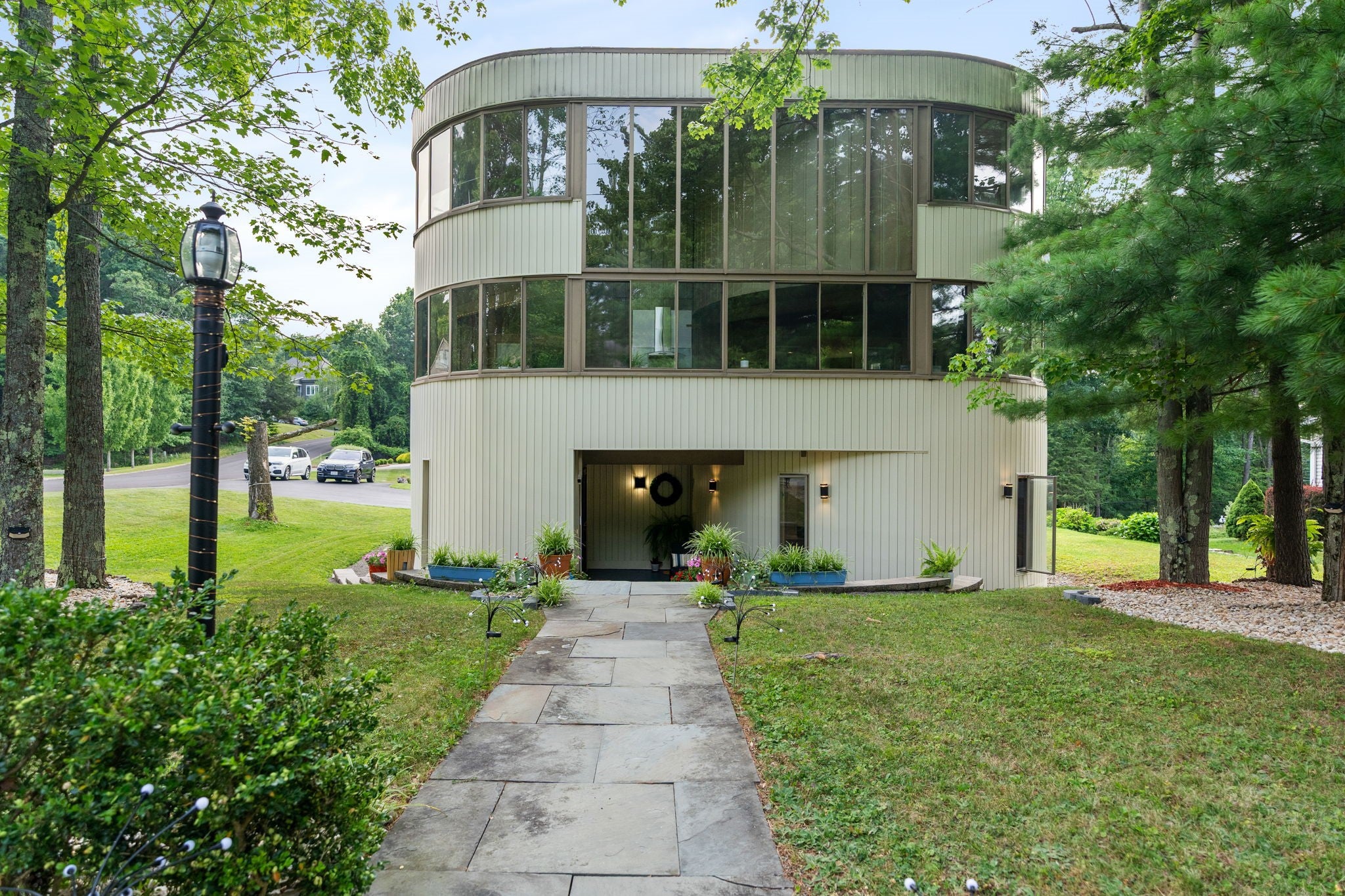2051 Cheshire Road - Photo 3
