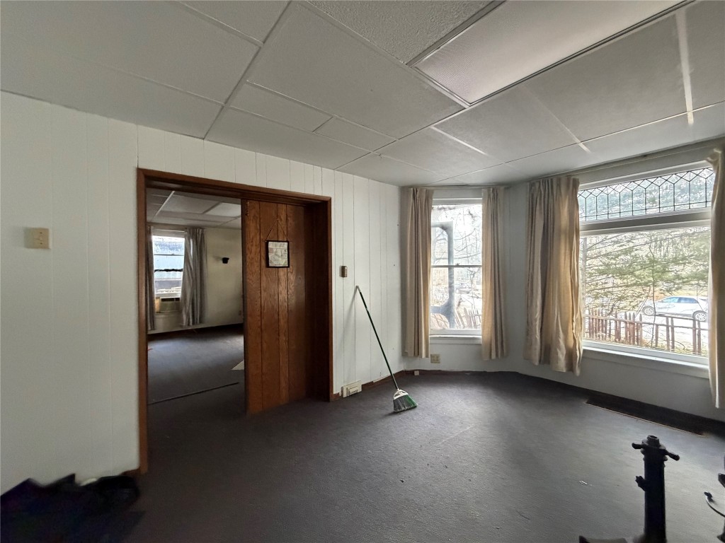 28 Riverside Dr - Photo 4