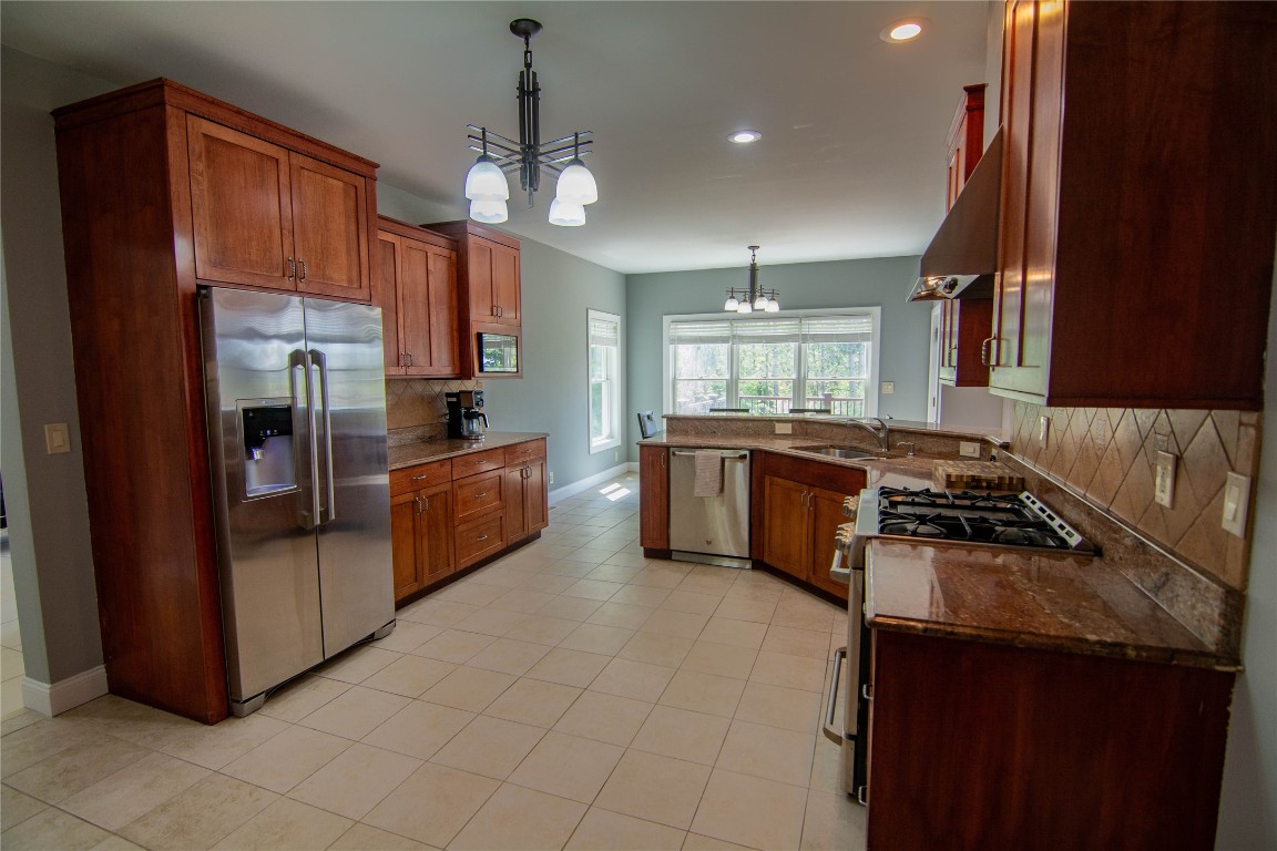 110 Briar Road, Vestal, New York image 11