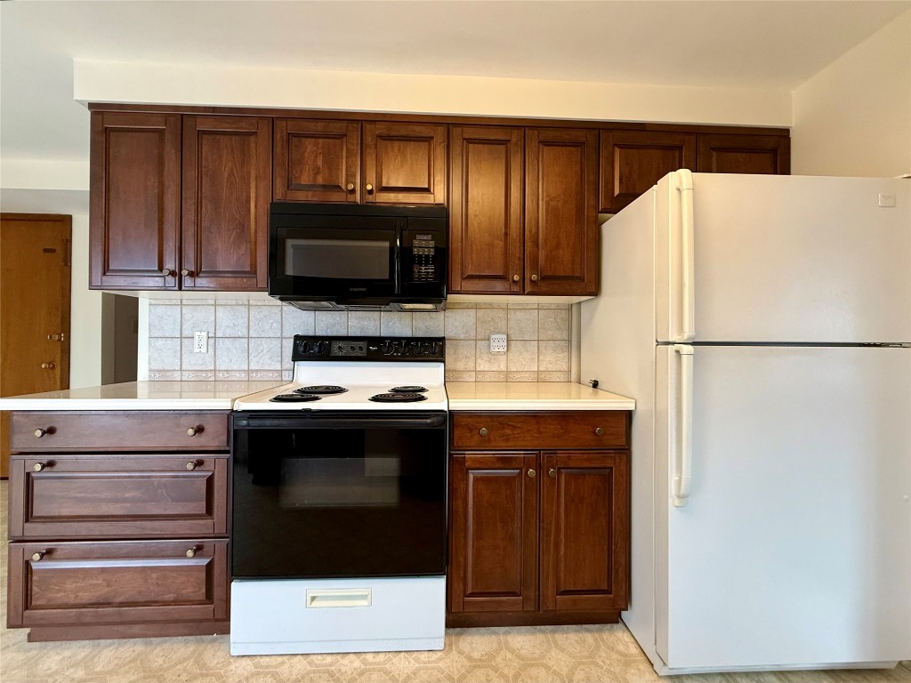4249 Marietta Drive, Vestal, New York image 2