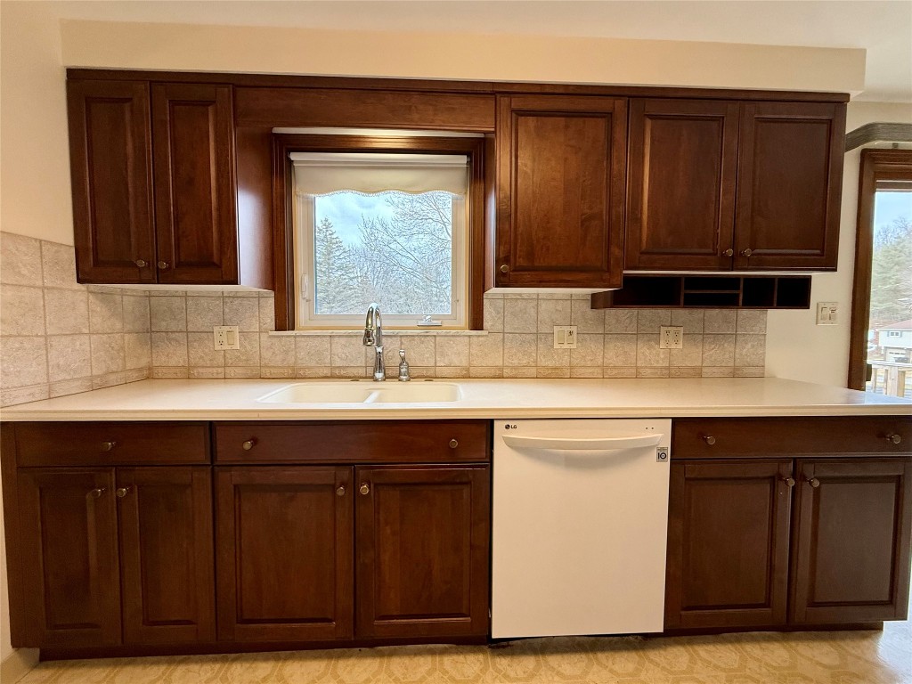4249 Marietta Drive, Vestal, New York image 3