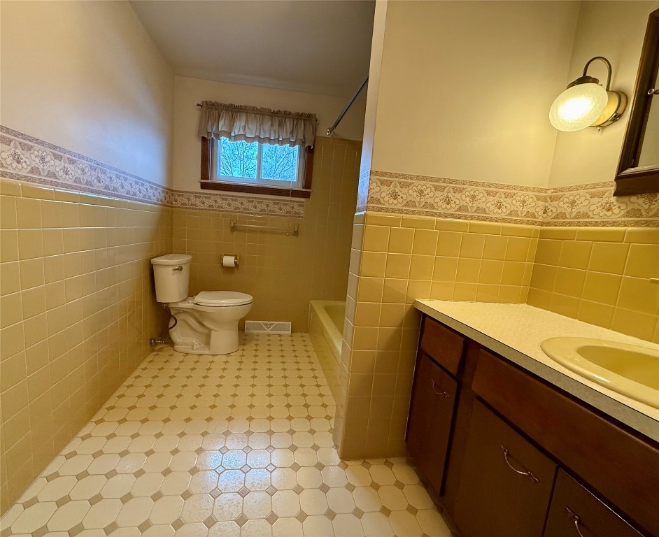 4249 Marietta Drive, Vestal, New York image 19