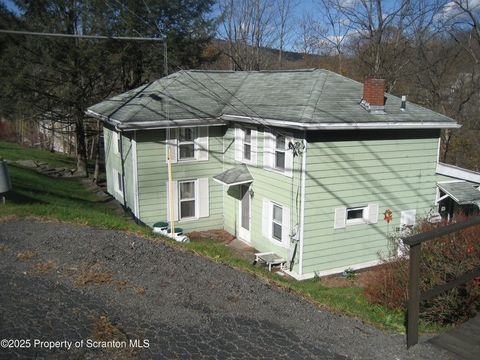 Homes For Sale - 400 Franklin Avenue<br/> Susquehanna, PA 18847