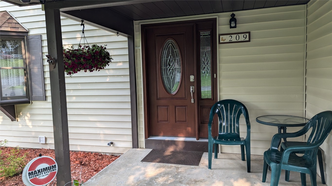 209 Brooks Avenue, Vestal, New York image 2
