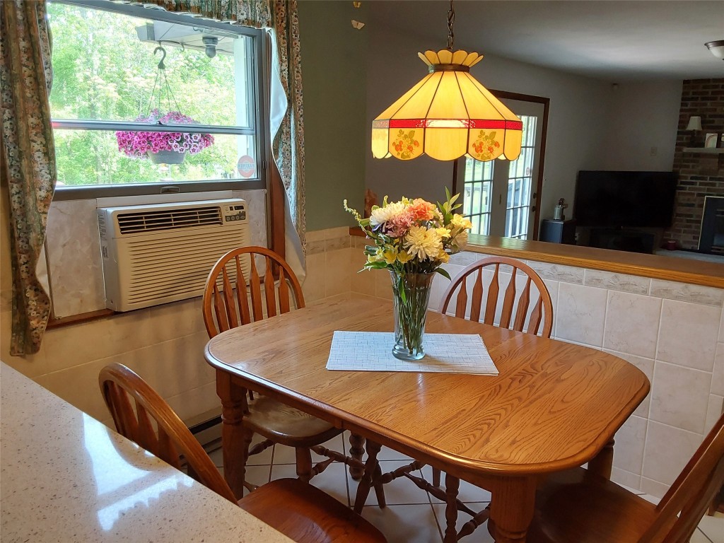 209 Brooks Avenue, Vestal, New York image 13