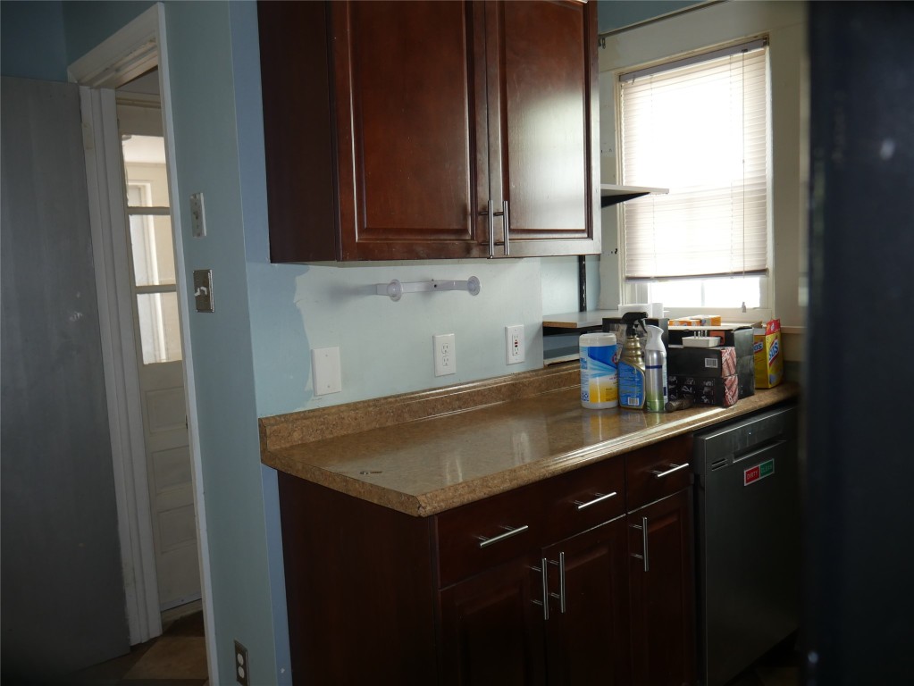 66 Cook Street, Johnson City, New York image 19