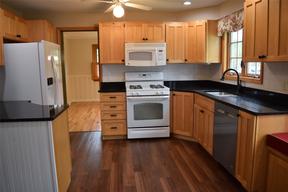 420 Clarkson Drive, Vestal, New York image 19