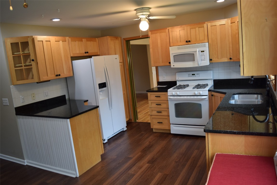 420 Clarkson Drive, Vestal, New York image 16
