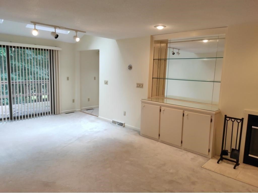 605 Clubhouse Road - Photo 3