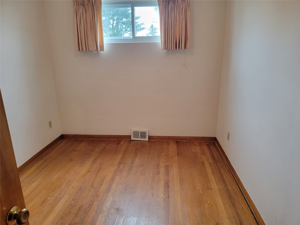 2721 Smith Drive, Endicott, New York image 9