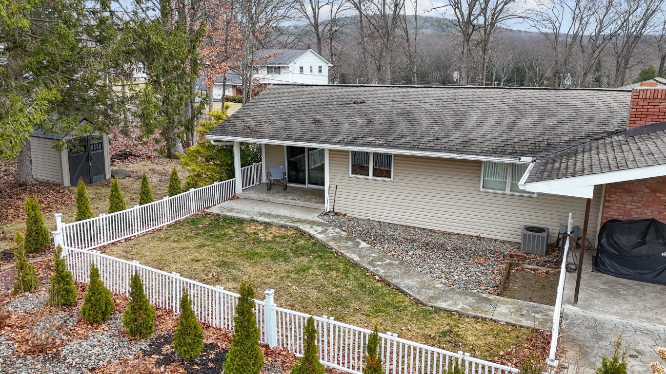 33 Dover Dr, Endicott, New York image 30