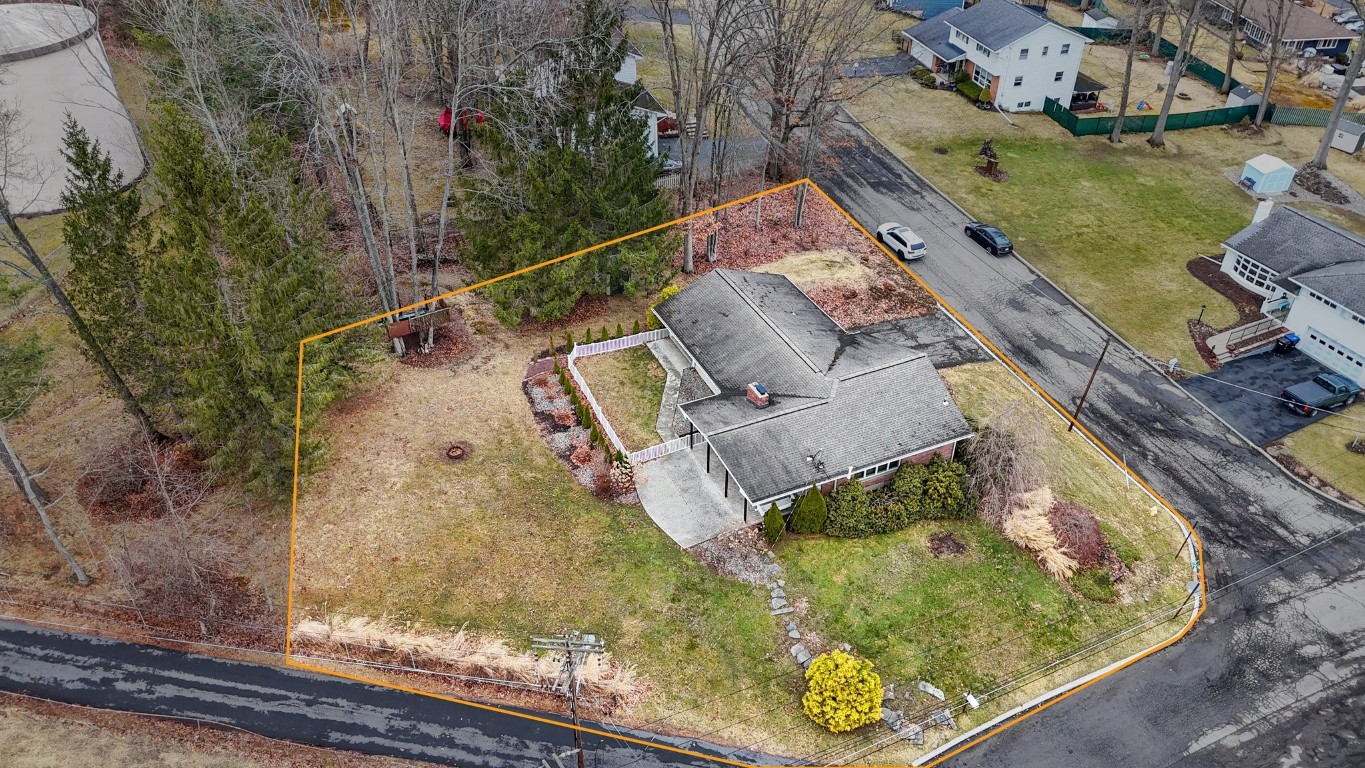 33 Dover Dr, Endicott, New York image 27