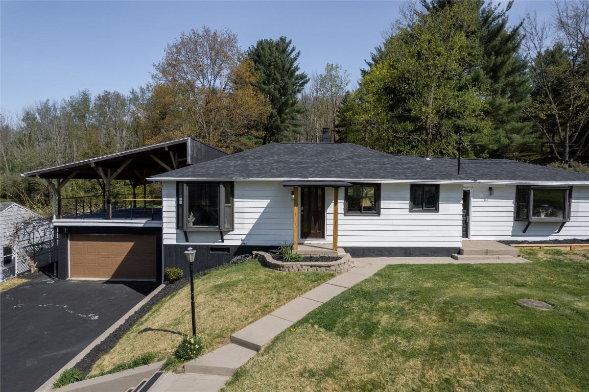 149 Meeker Road, Vestal, New York image 2