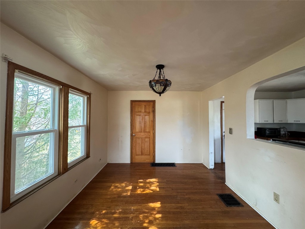 125 Bermond Avenue, Endicott, New York image 5