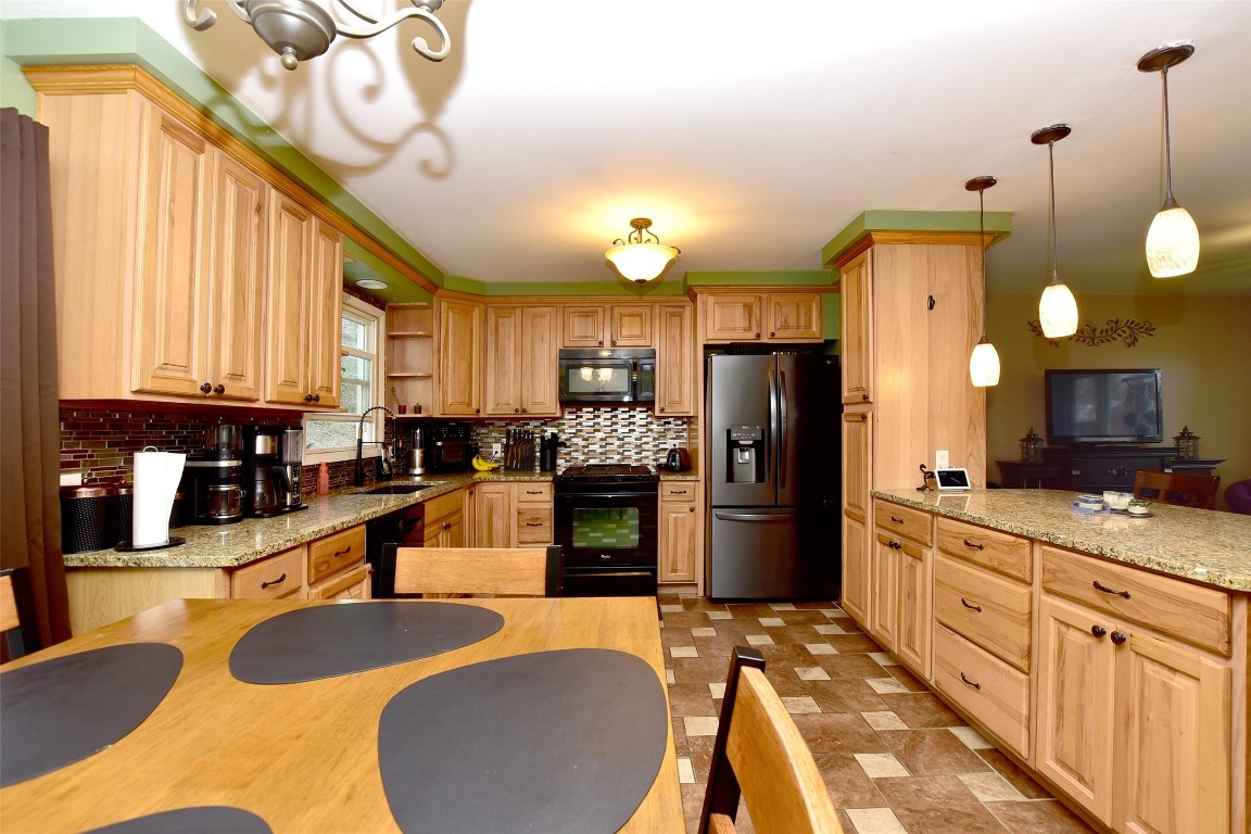 505 Palomino Manor, Elmira, New York image 6