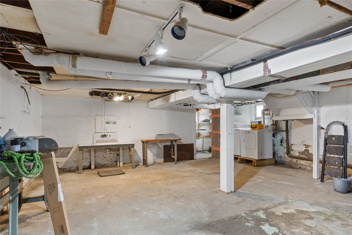 1024 Vestal Road, Vestal, New York image 34