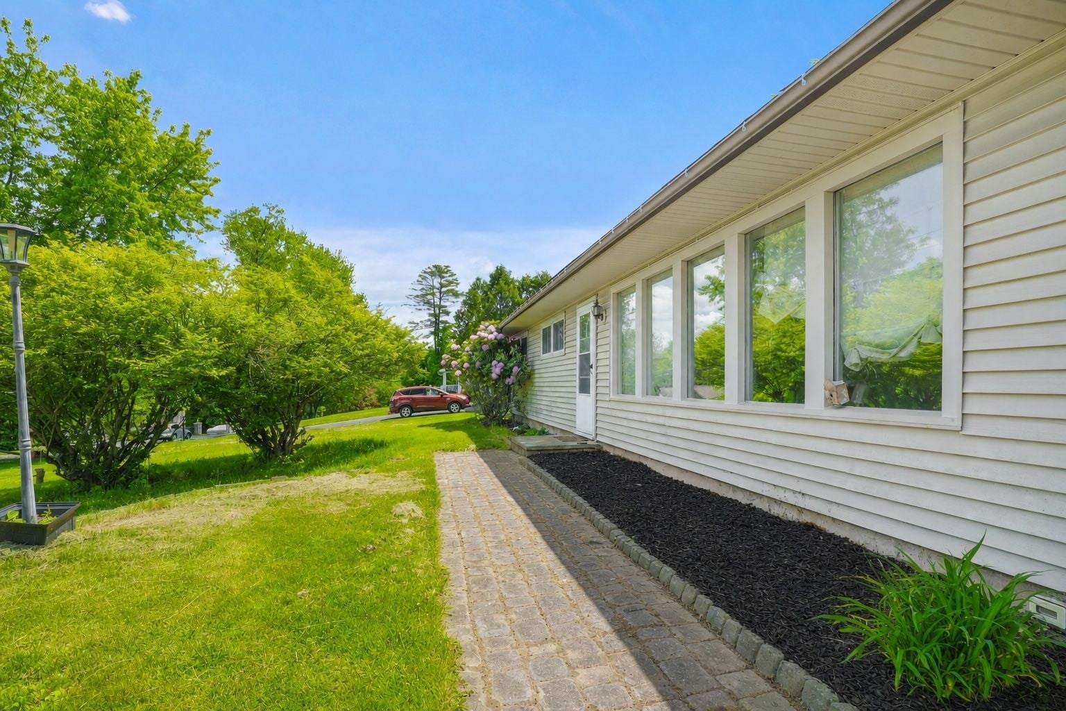 2312 Donna Dr