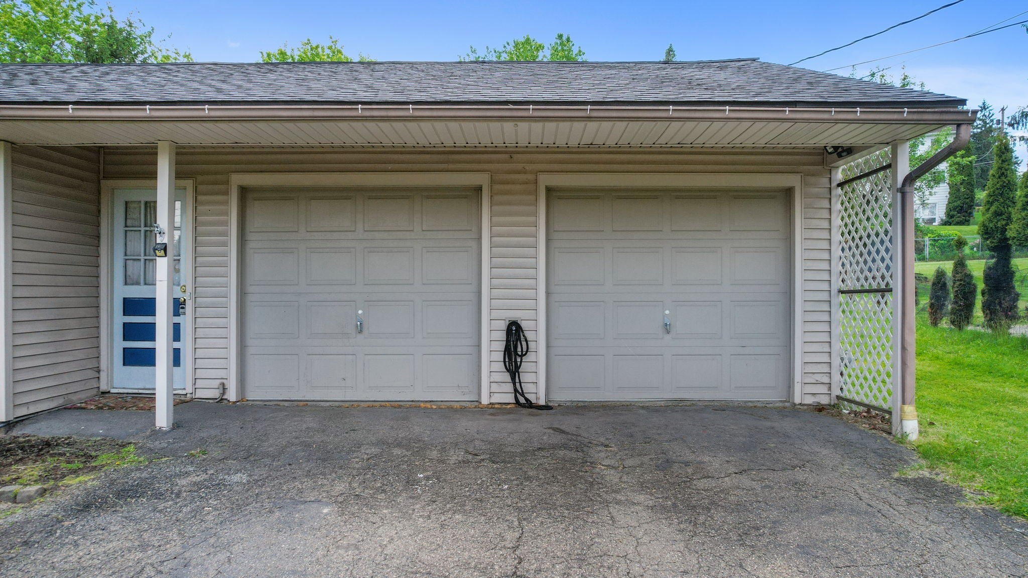 2312 Donna Dr