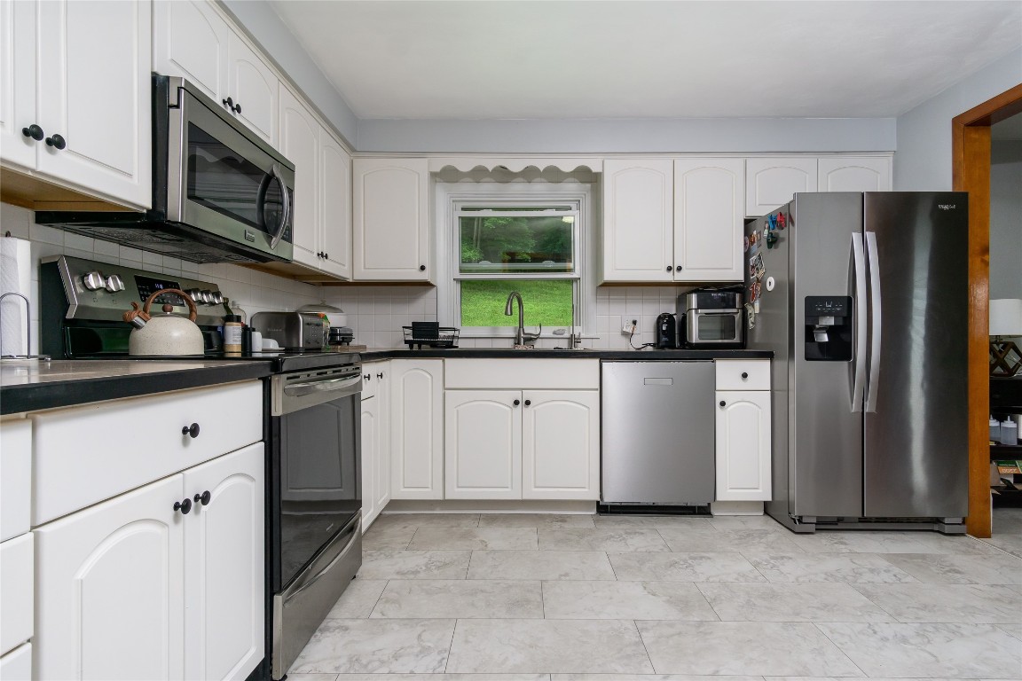215 Jamaica Boulevard, Endicott, New York image 11