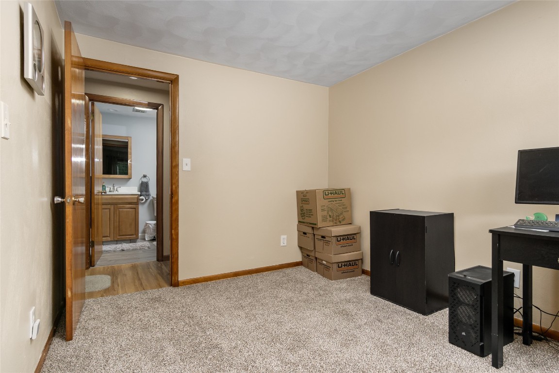 215 Jamaica Boulevard, Endicott, New York image 18