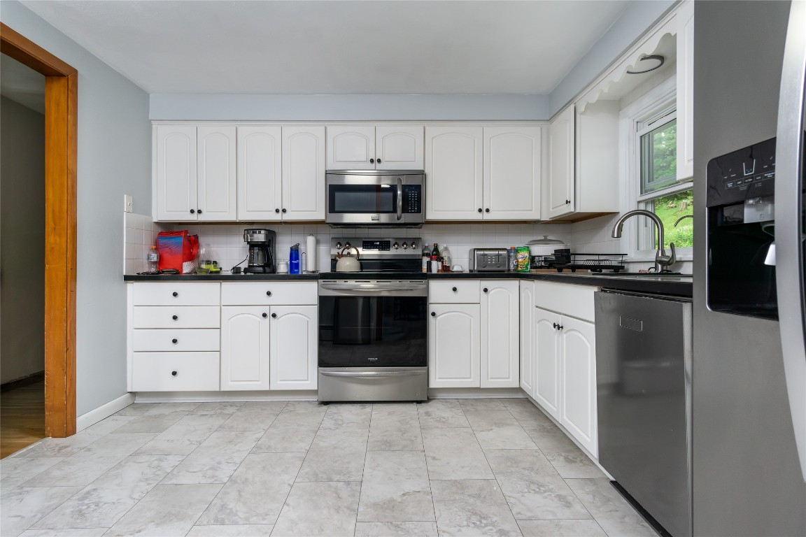 215 Jamaica Boulevard, Endicott, New York image 10