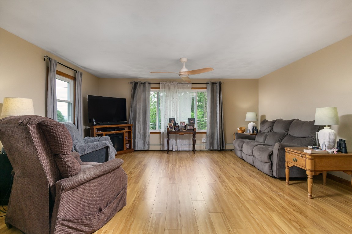 215 Jamaica Boulevard, Endicott, New York image 6