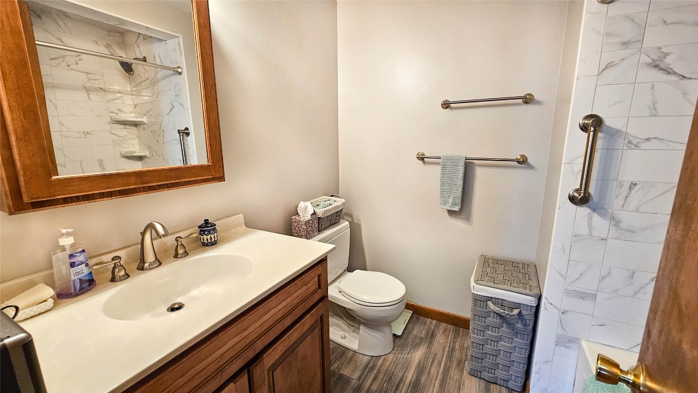 580 Sequoia Lane, Vestal, New York image 10