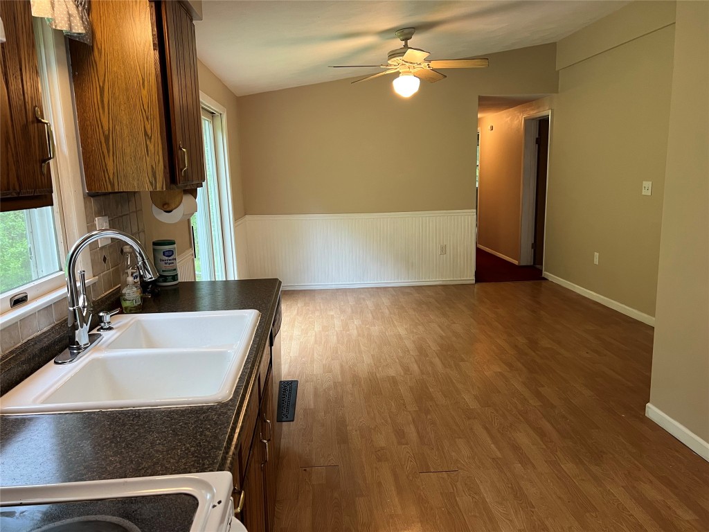 147 Beartown Road, Port Crane, New York image 15