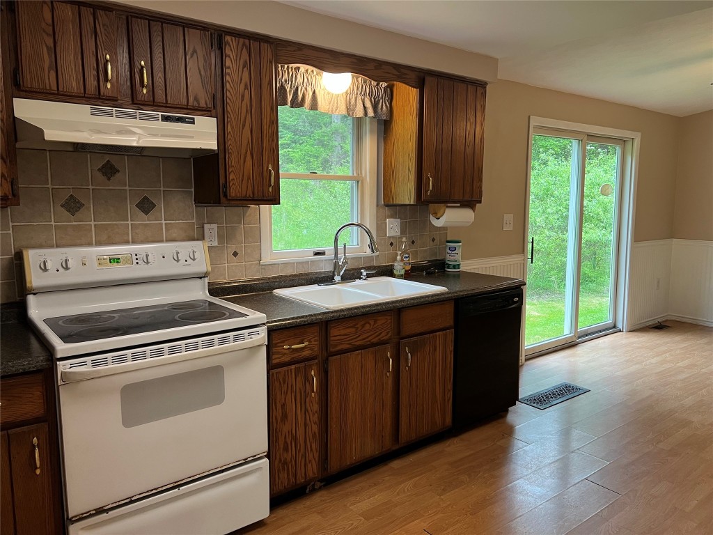 147 Beartown Road, Port Crane, New York image 13