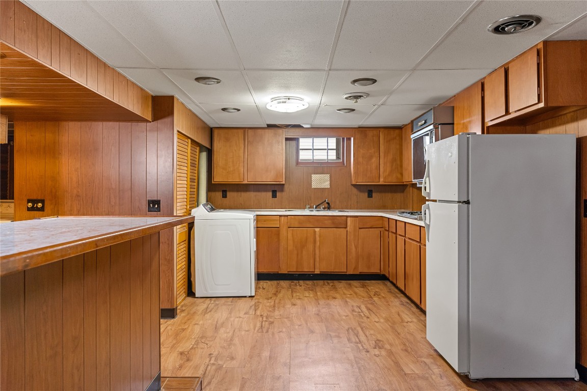 616 Dickson Street, Endicott, New York image 33
