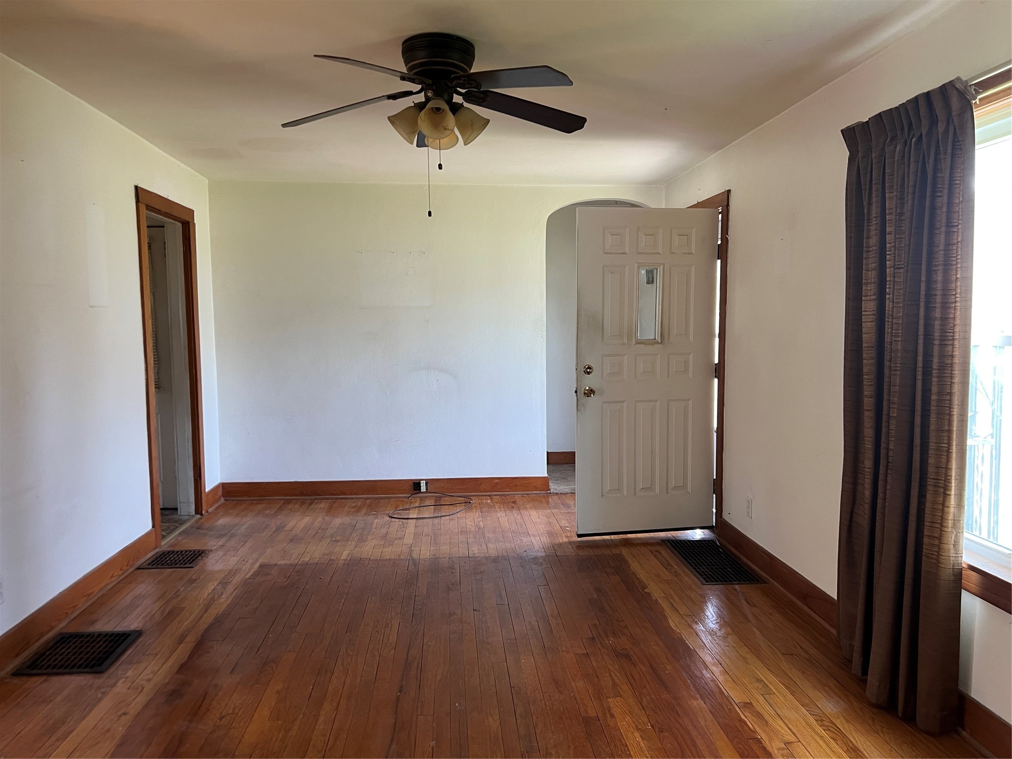 492 Riverside Drive - Photo 2