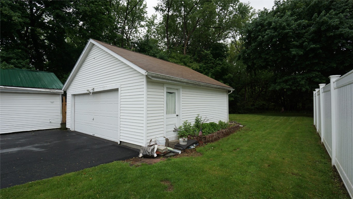 105 Ackley Ave, Johnson City, New York image 8