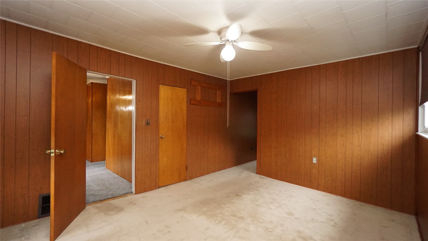 105 Ackley Ave, Johnson City, New York image 28