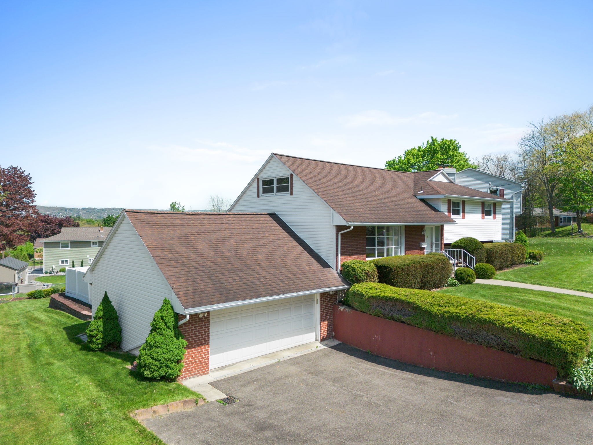 1005 Beechwood Lane