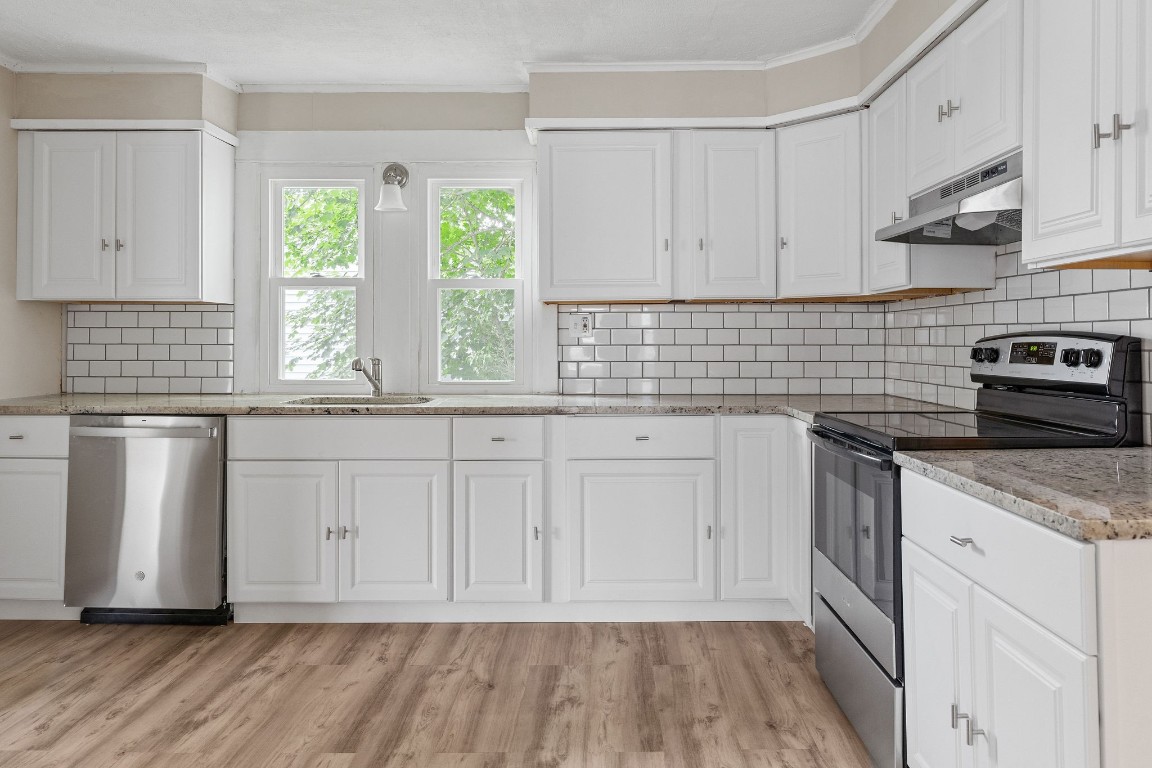 407 Marion Street, Endicott, New York image 14