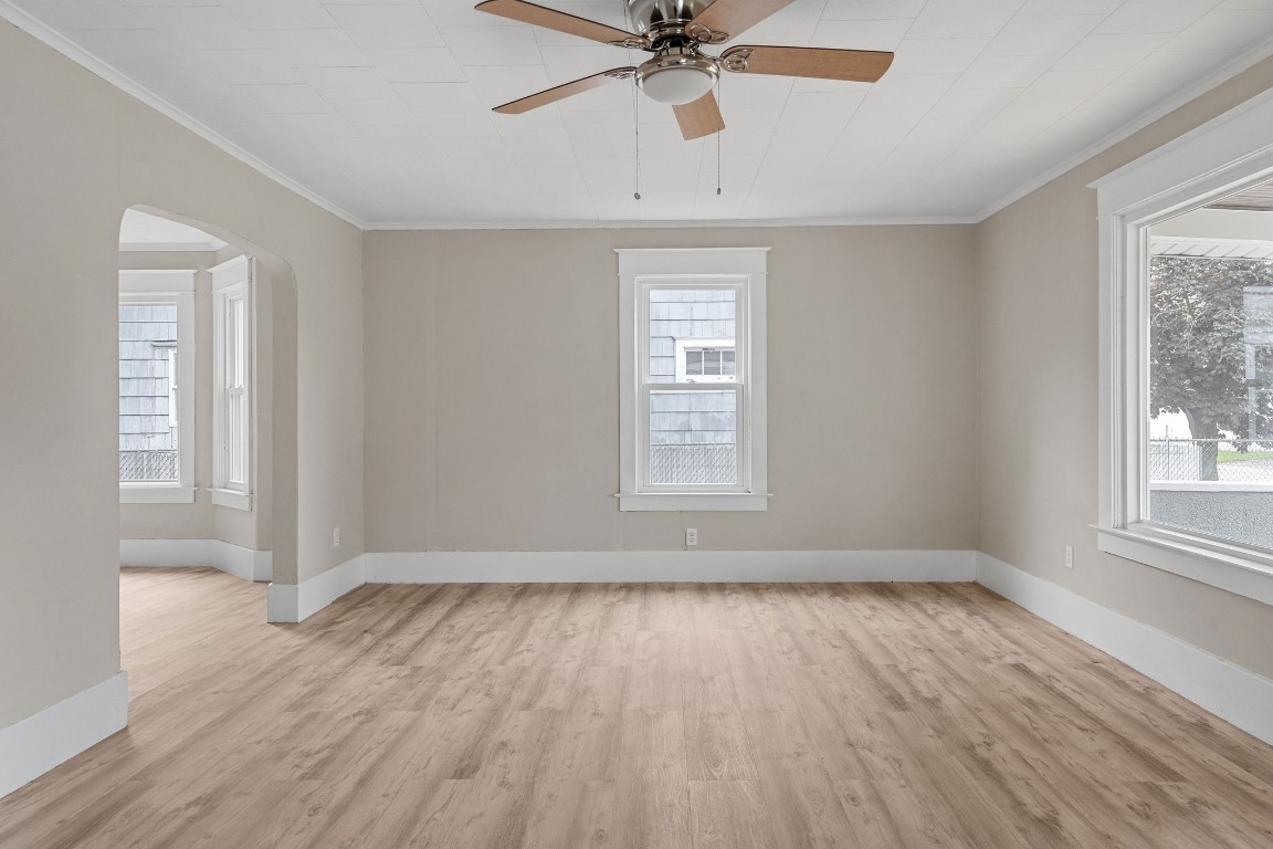 407 Marion Street, Endicott, New York image 5