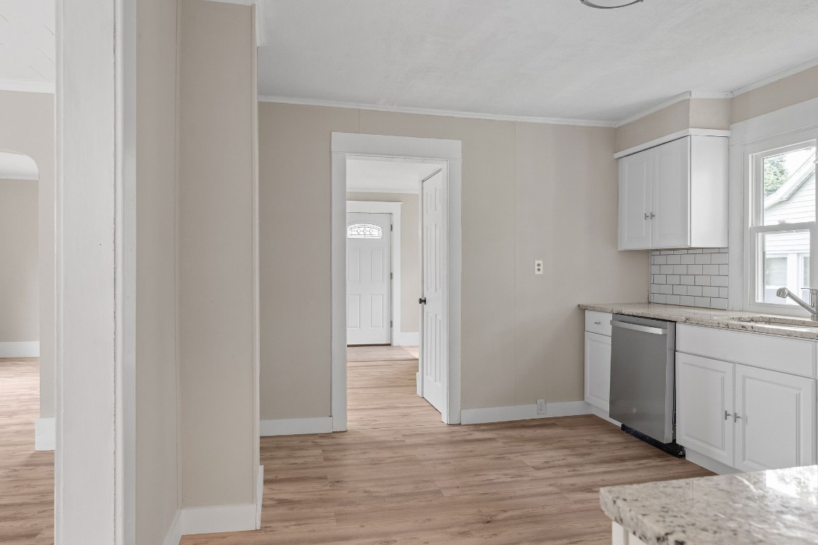 407 Marion Street, Endicott, New York image 15