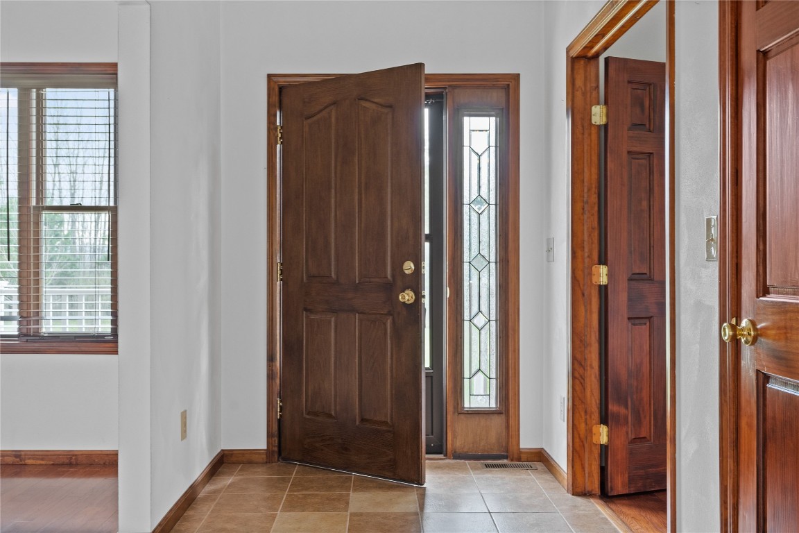 420 Hardy Road, Johnson City, New York image 4