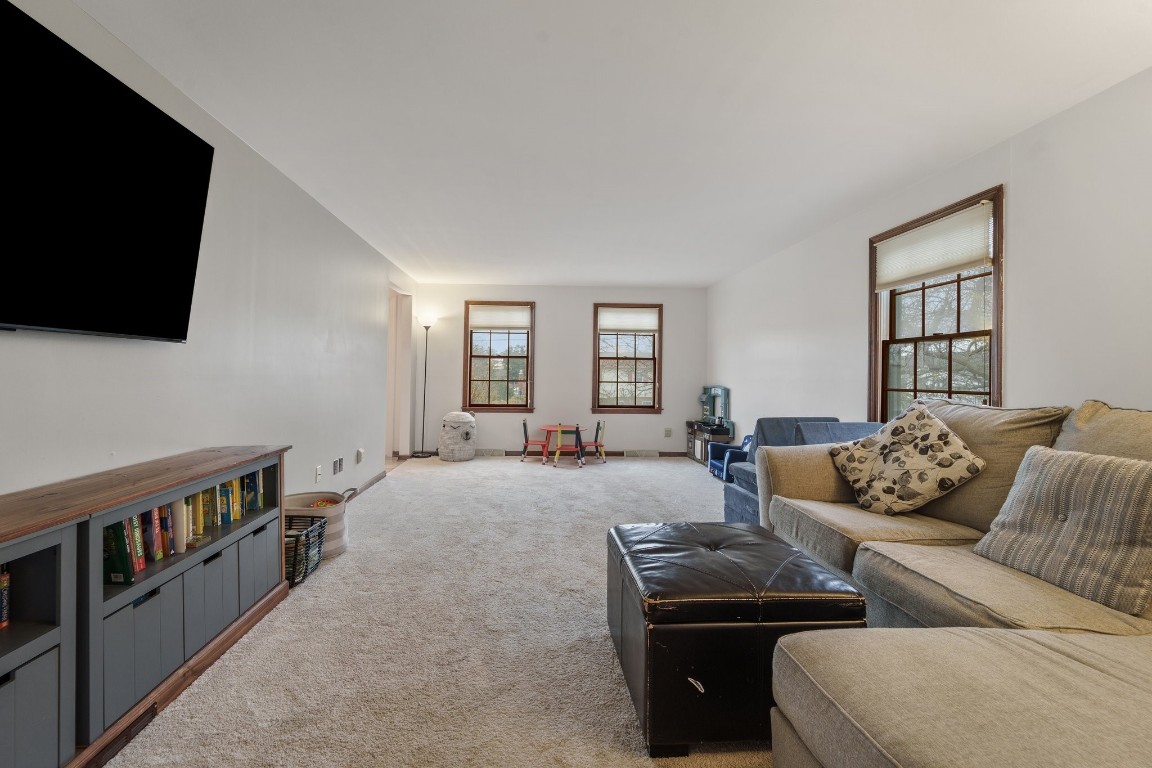 628 Leon Drive, Endicott, New York image 16