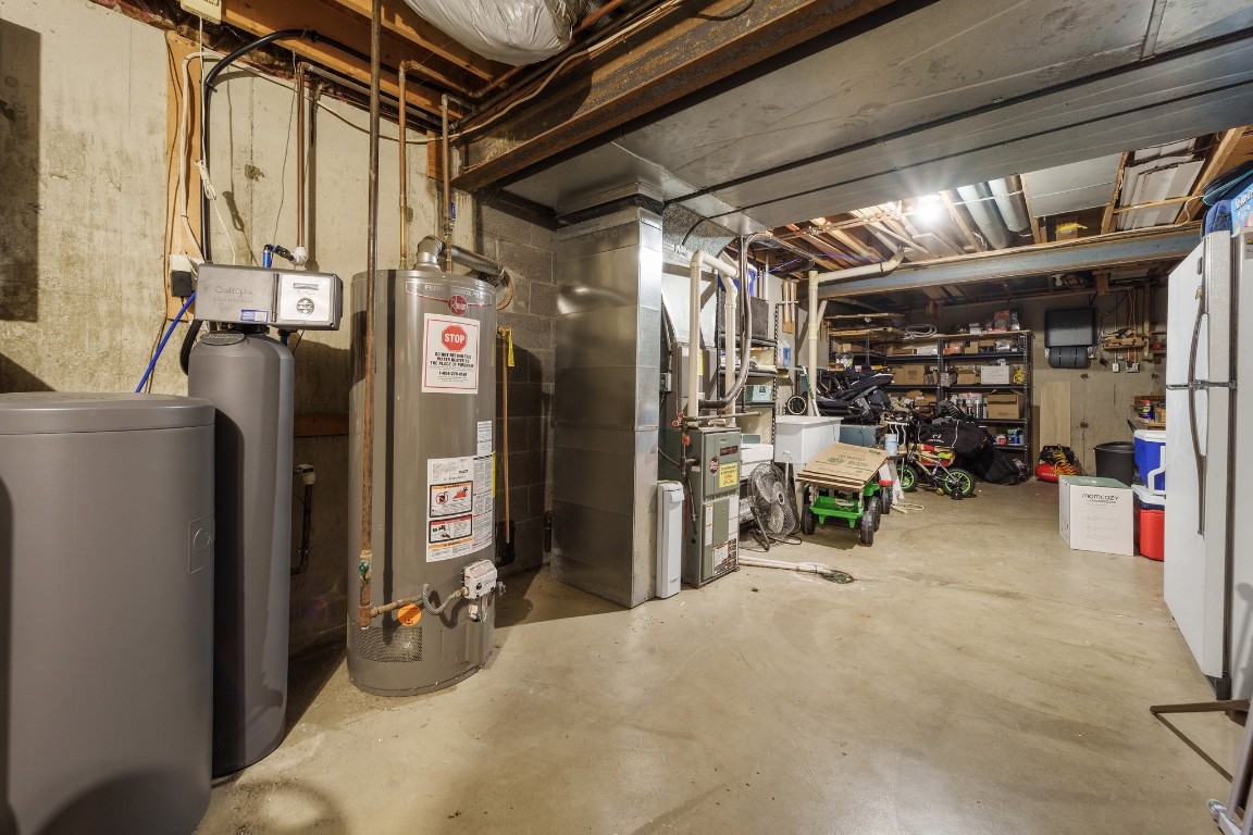 628 Leon Drive, Endicott, New York image 37