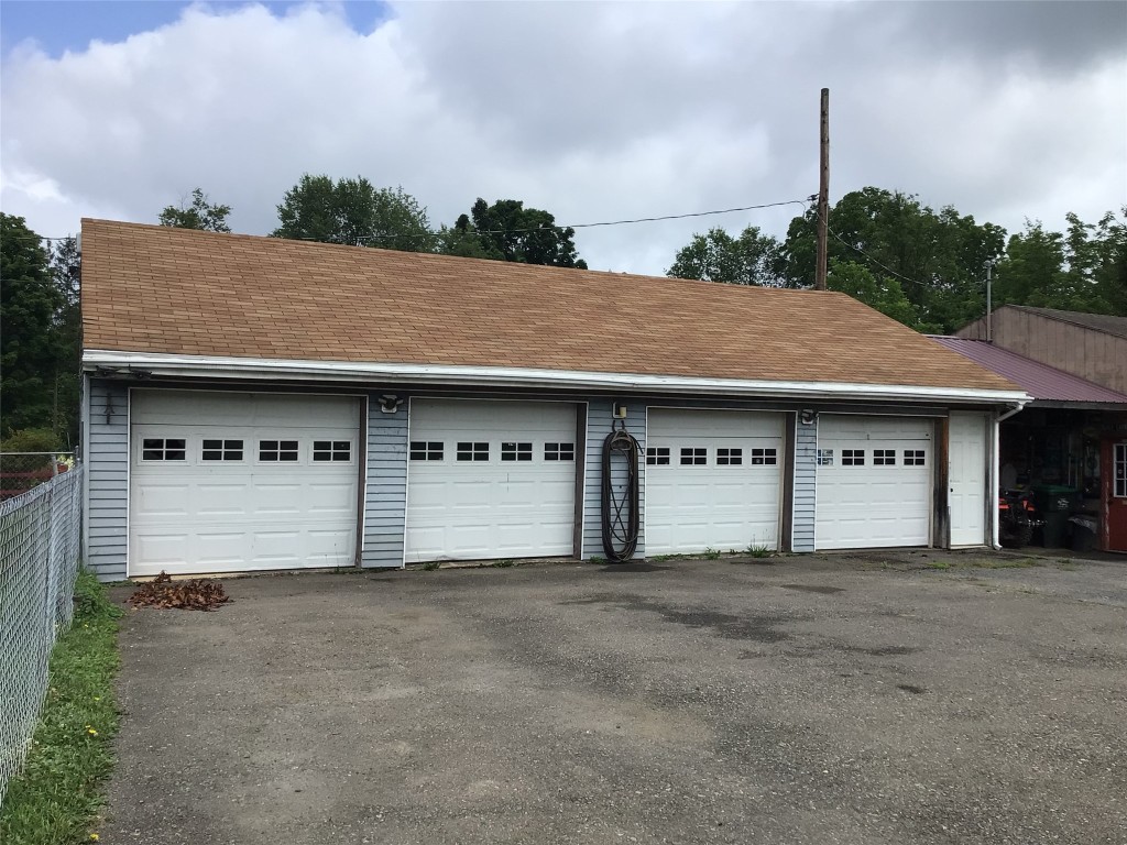422 Castle Road, Binghamton, New York image 19