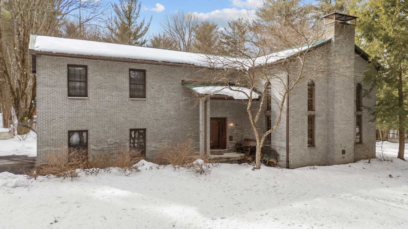 352 Ford Road, Berkshire, New York image 1