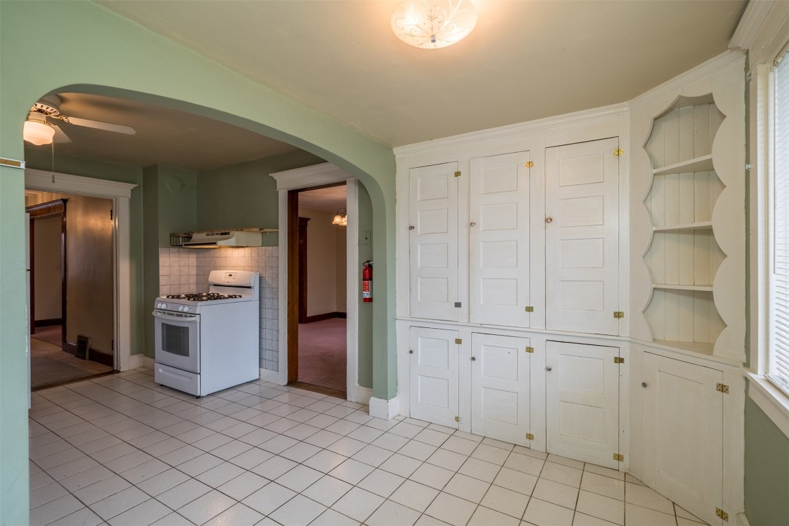 102 Cleveland Avenue, Endicott, New York image 17