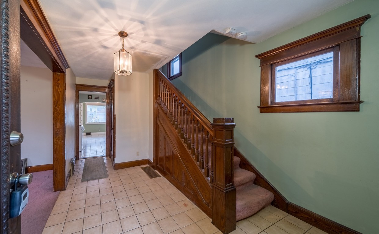 102 Cleveland Avenue, Endicott, New York image 5