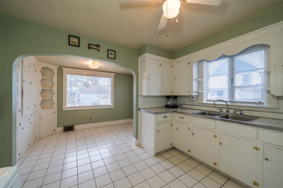 102 Cleveland Avenue, Endicott, New York image 14