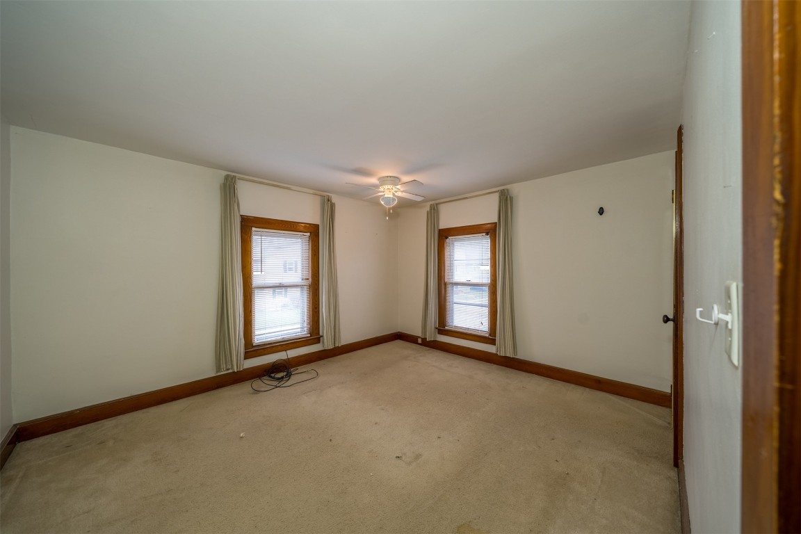 102 Cleveland Avenue, Endicott, New York image 25